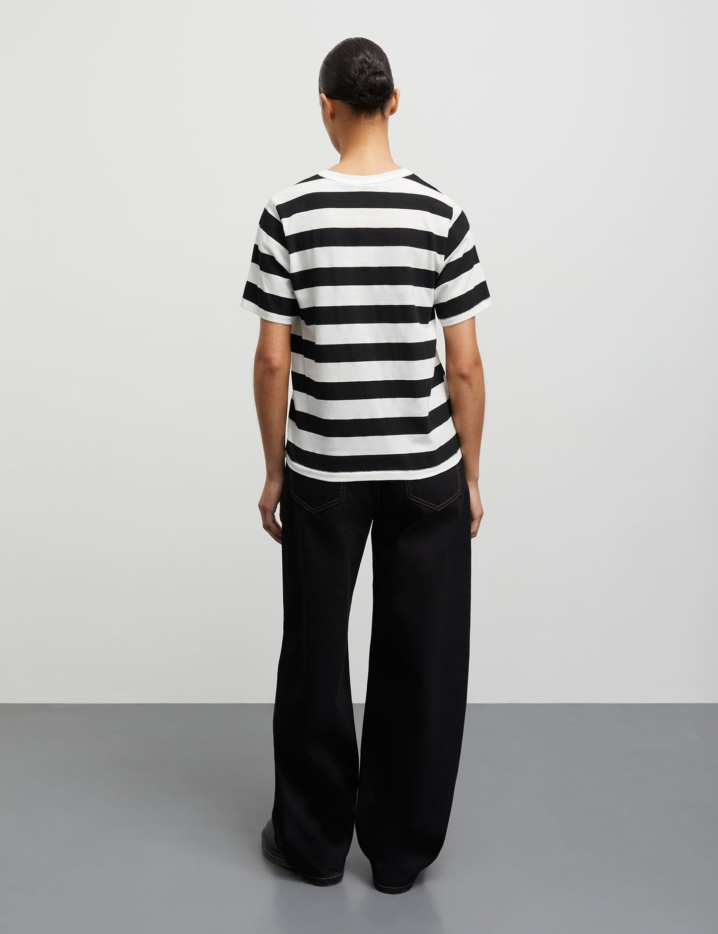 Single Cotton Grace Tee, Black/White Alyssum